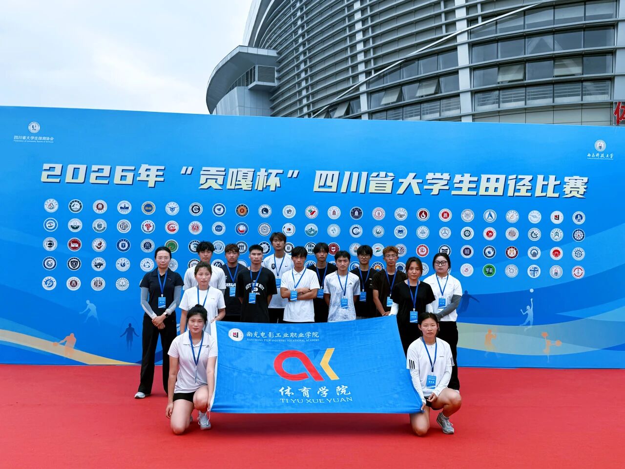 dabc43ae2fa0042da355ae1eeadc2c55.jpg